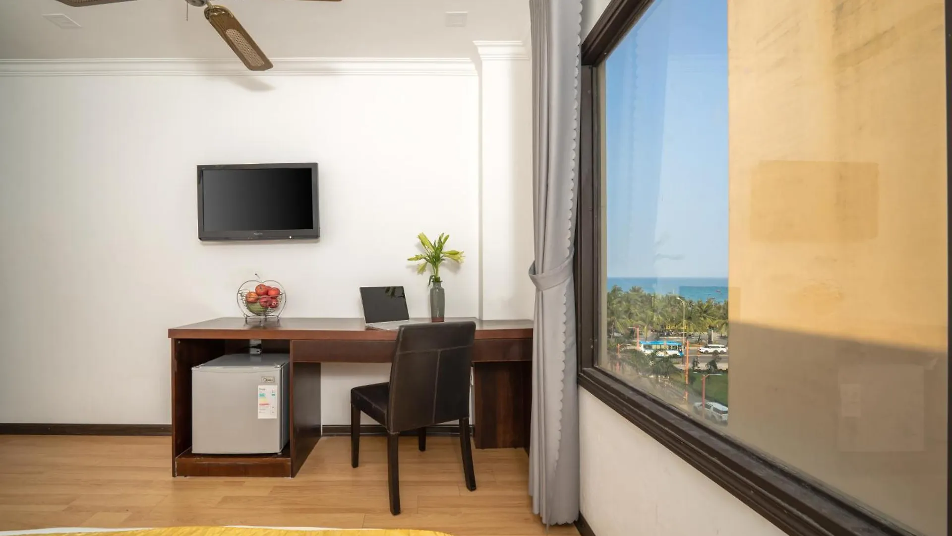 Zenta Sea View Hotel Da Nang