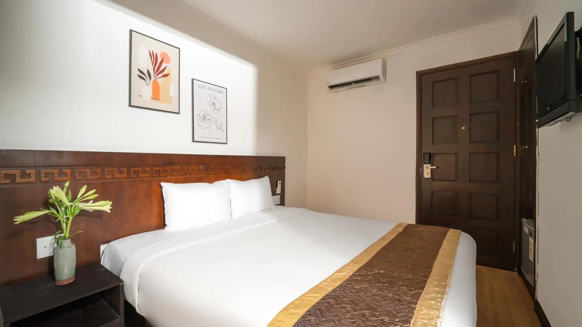 Zenta Sea View Hotel Da Nang