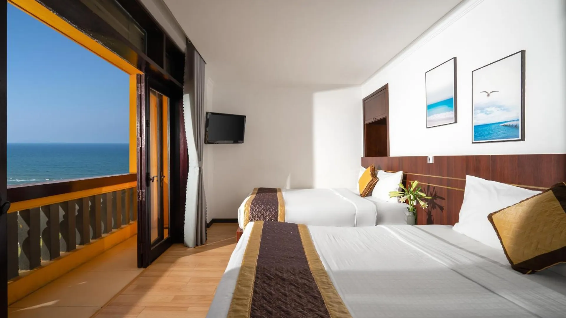 Zenta Sea View Hotel Da Nang