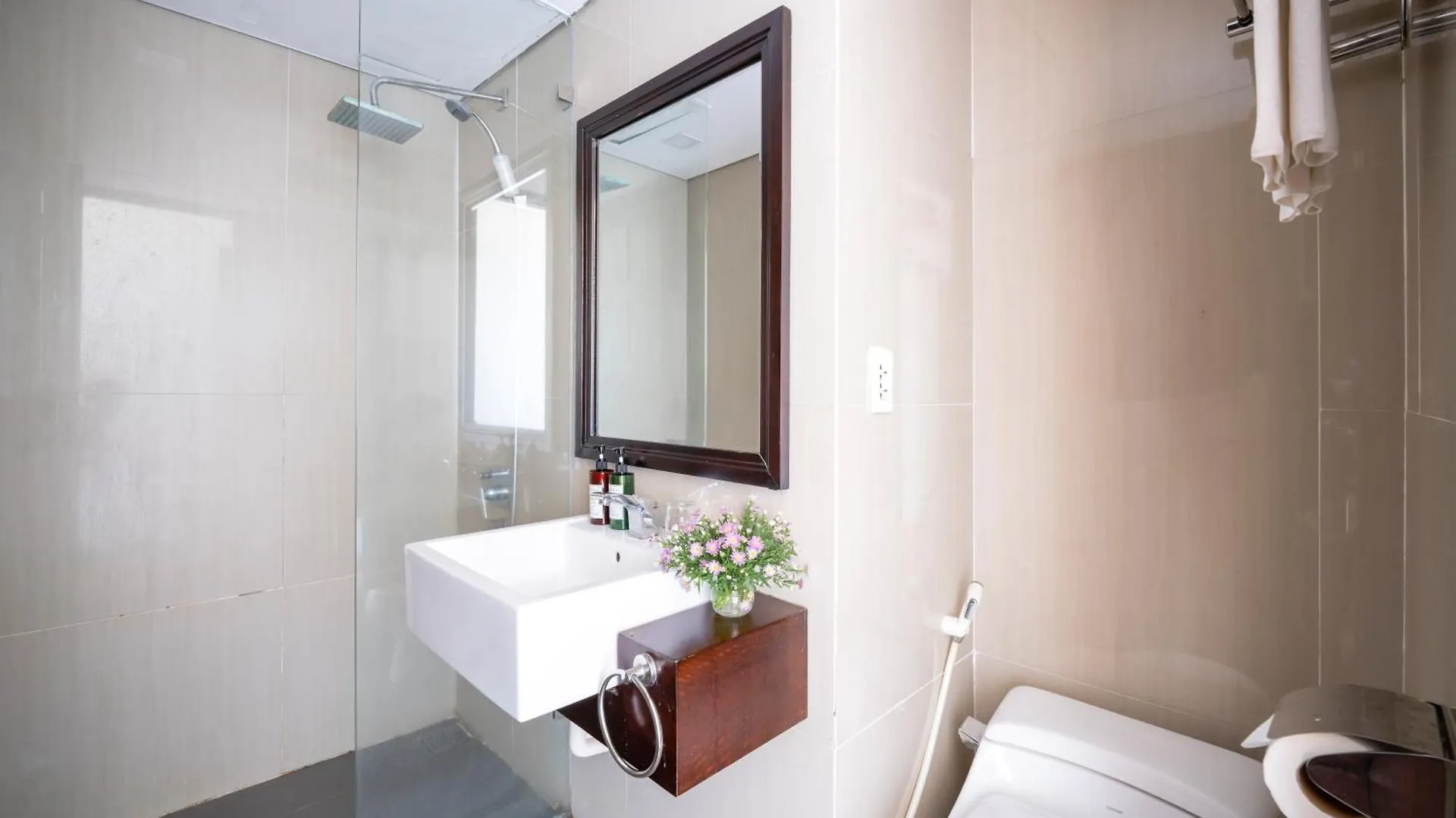 Zenta Sea View Hotel Da Nang 2*,  Vietnam